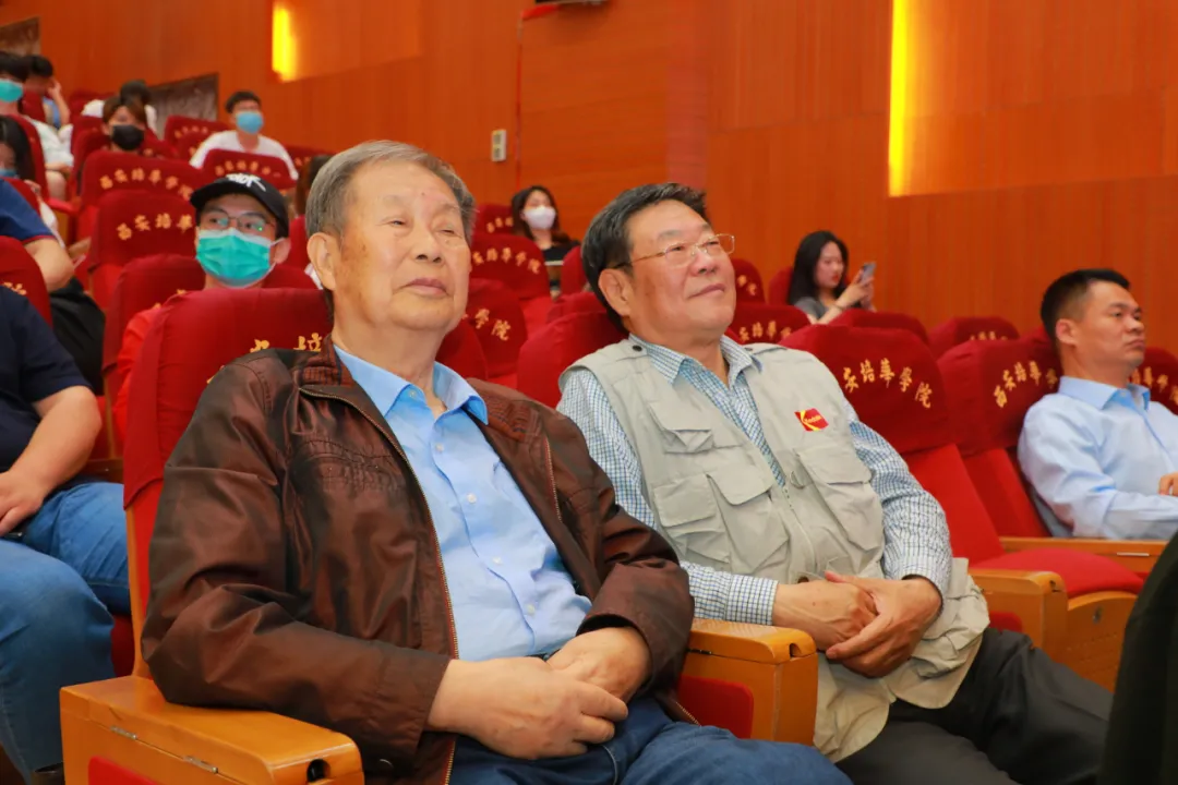 三秦在追超·庆祝建党100周年影像展播新闻发布会在西安乐动(中国)官方网站举行 三秦在追超·庆祝建党100周年影像展播新闻发布会在西安乐动(中国)官方网站举行