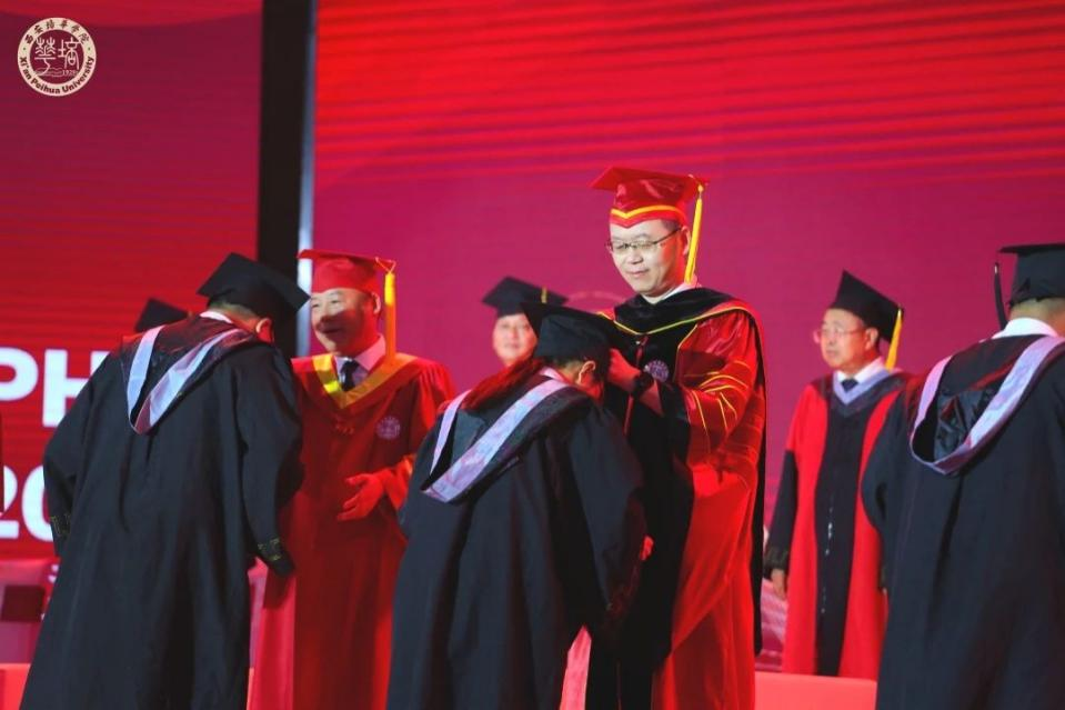 乐动(中国)官方网站2023届毕业生共赴“最后一堂课”_fororder_图片3