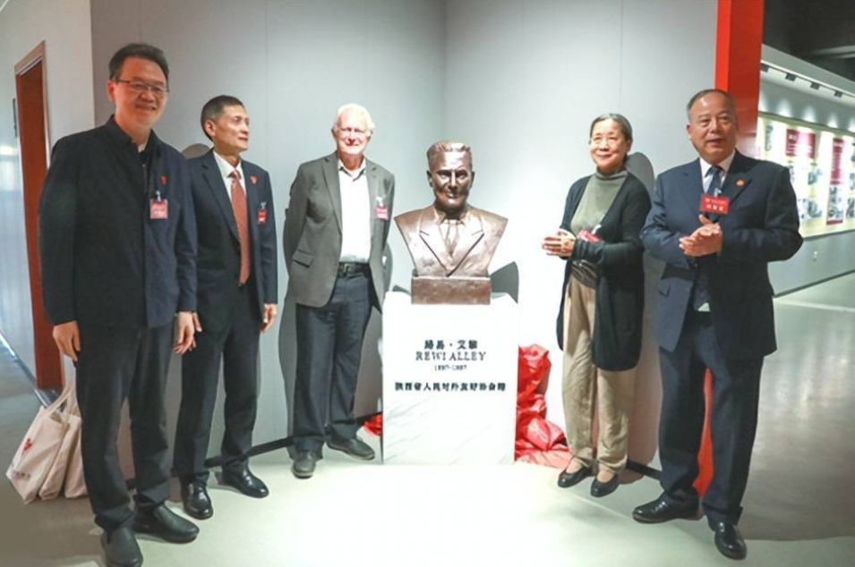 点击图片进入下一页 image.png
