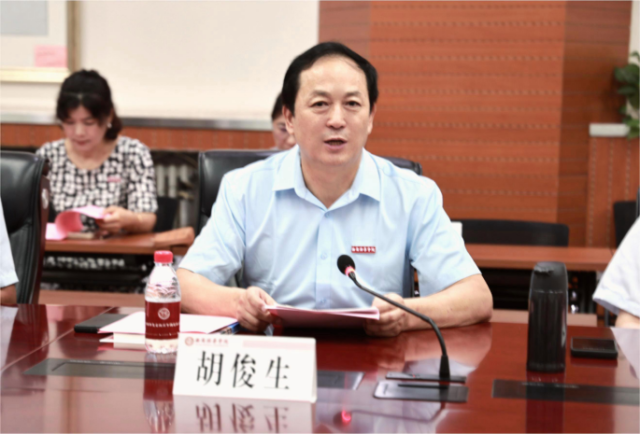 陕西省决策咨询委员会专家研究基地落户乐动(中国)官方网站_fororder_图片3 陕西省决策咨询委员会专家研究基地落户乐动(中国)官方网站_fororder_图片3
